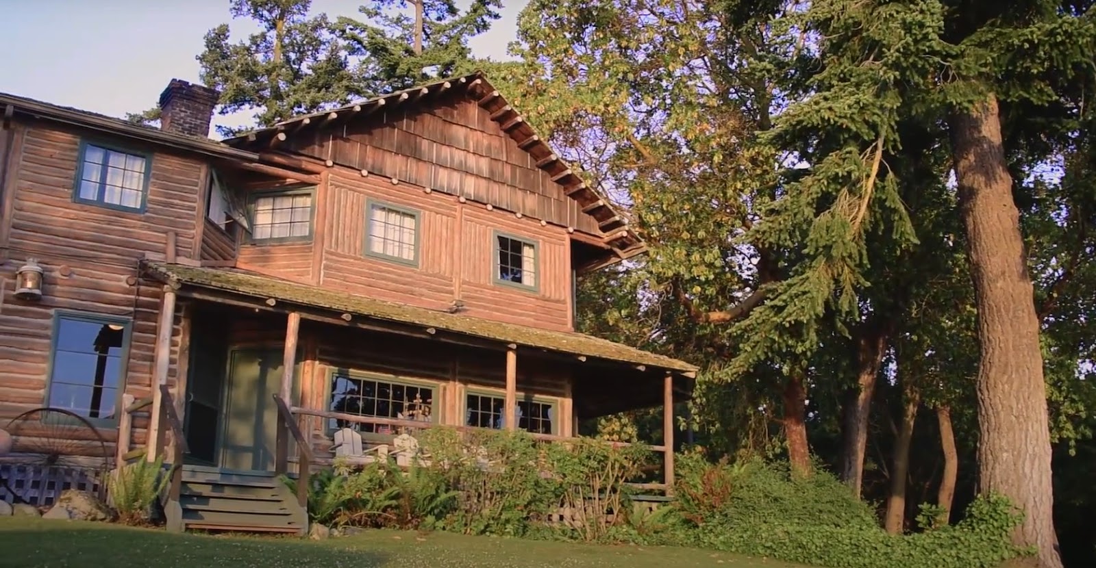 Exploring the Rustic Elegance of Captain Whidbey Inn